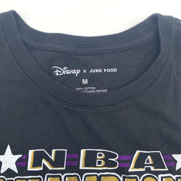 画像4: 【古着】Disney x JUNK FOOD コラボ Tシャツ / アニメ スポーツ Tシャツ / #00353 (4)