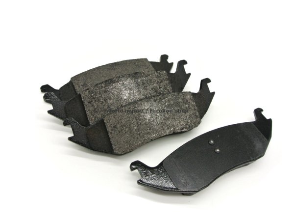 画像2: 【在庫限り】ダッジ ラム / リア ブレーキパッド セット / 68334863AA / MOPAR (2)